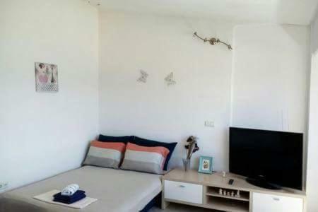 Apartment Petra Дуги Рат Екстериор снимка